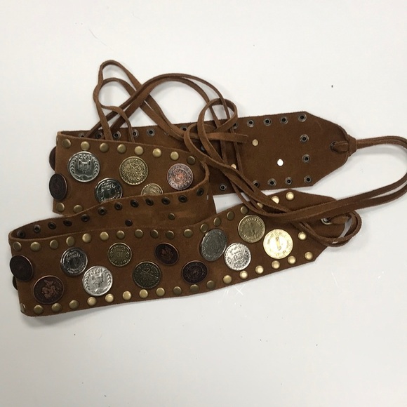 Perry Ellis Vintage Western Belt